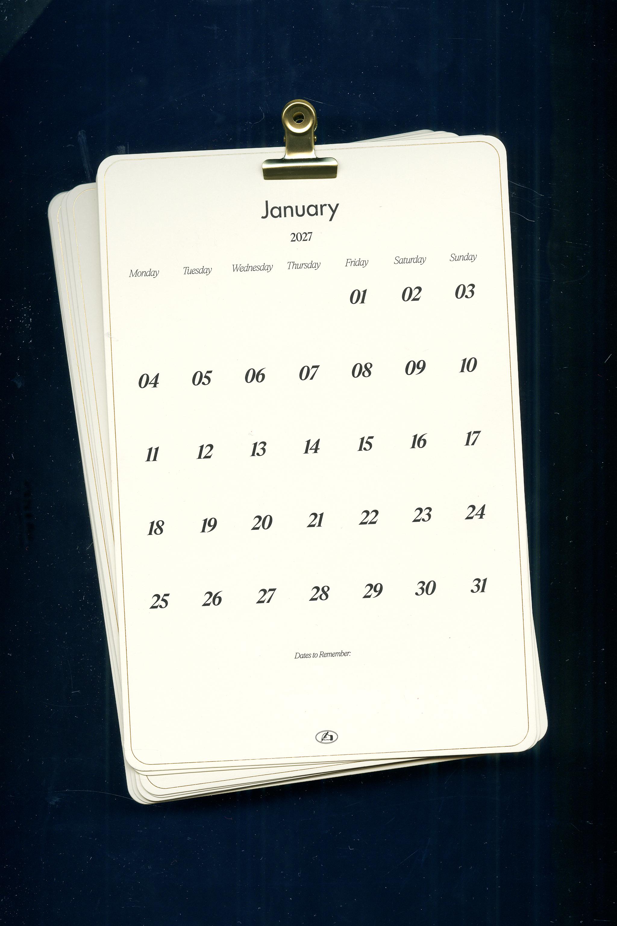2027 WALL CALENDAR